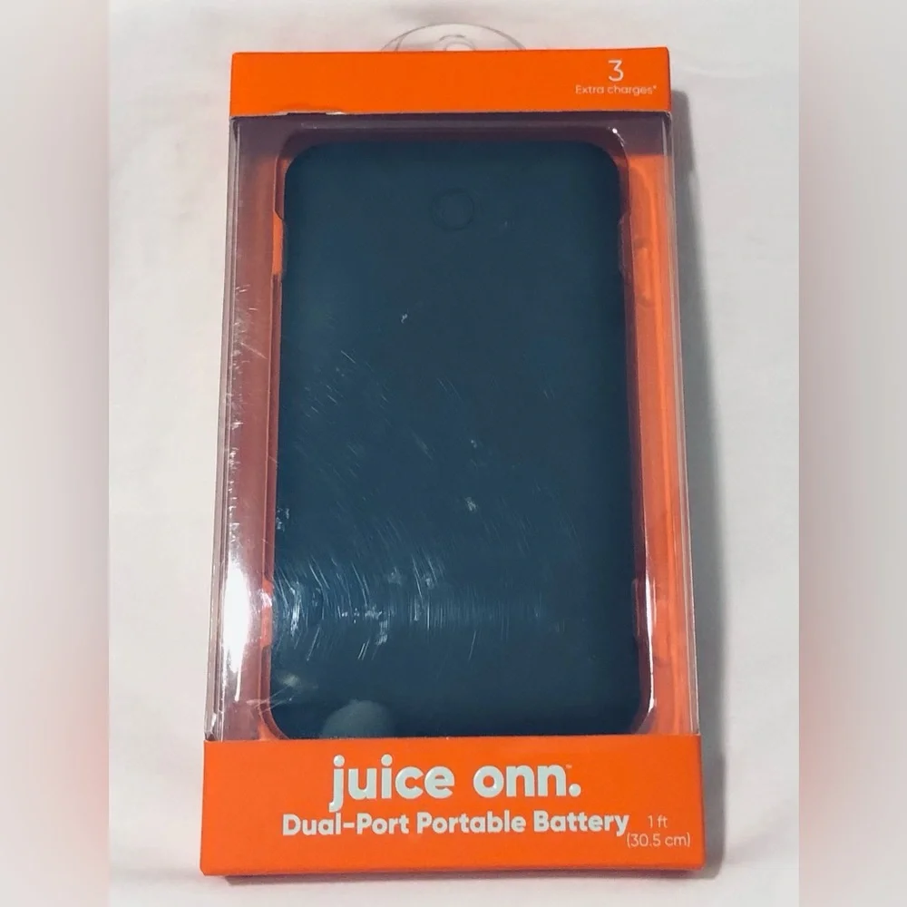 Dual-Port Portable Battery 3 extra charges digital power level indicator
